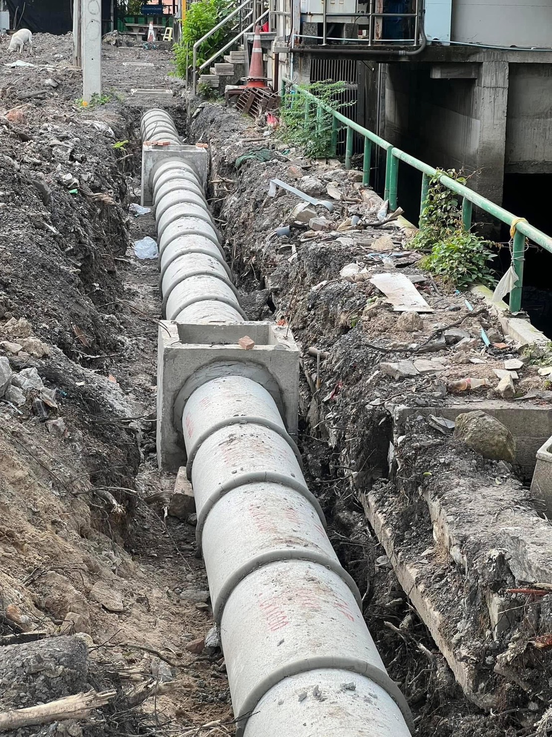 8 - https://ฉัตรภูรินท์รับเหมาเทพื้นคอนกรีต.com | ฉัตรภูรินท์ รับเหมาเทพื้นคอนกรีต รับเทพื้นปูน ลานจอดรถ พื้นขัดมัน ครบวงจร โดยทีมงานผู้เชี่ยวชาญประสบการณ์ 15 ปี การันตีคุณภาพ งบไม่บานปลาย รับประกันผลงาน และหักเงินประกันผลงาน