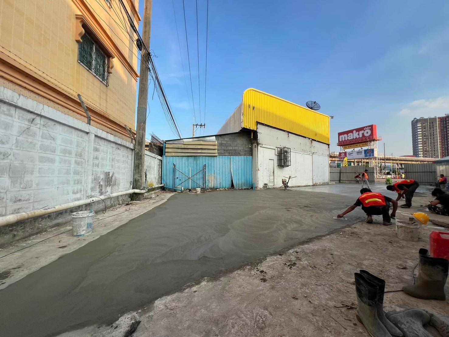 17 - https://ฉัตรภูรินท์รับเหมาเทพื้นคอนกรีต.com | ฉัตรภูรินท์ รับเหมาเทพื้นคอนกรีต รับเทพื้นปูน ลานจอดรถ พื้นขัดมัน ครบวงจร โดยทีมงานผู้เชี่ยวชาญประสบการณ์ 15 ปี การันตีคุณภาพ งบไม่บานปลาย รับประกันผลงาน และหักเงินประกันผลงาน