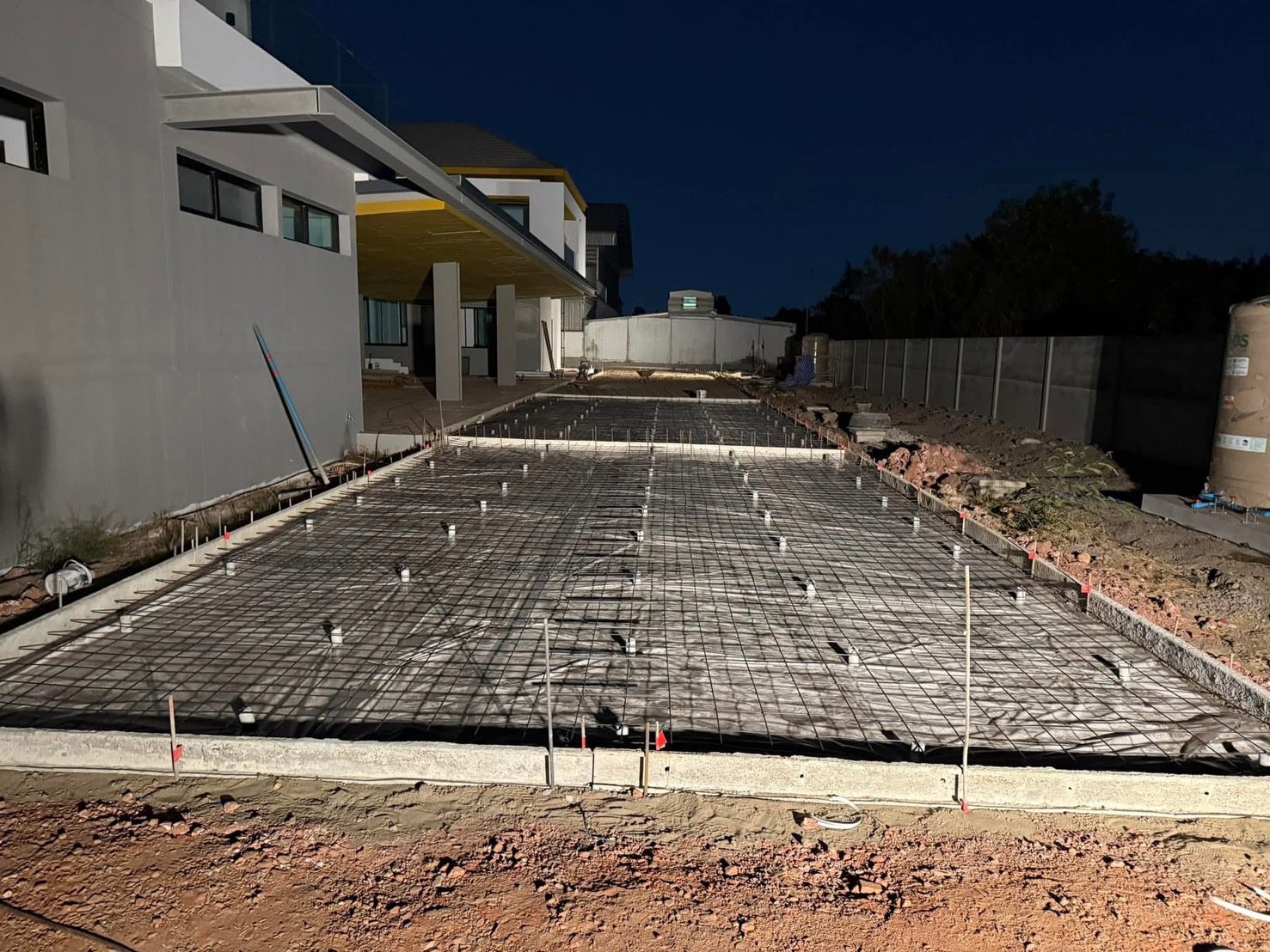 19 - https://ฉัตรภูรินท์รับเหมาเทพื้นคอนกรีต.com | ฉัตรภูรินท์ รับเหมาเทพื้นคอนกรีต รับเทพื้นปูน ลานจอดรถ พื้นขัดมัน ครบวงจร โดยทีมงานผู้เชี่ยวชาญประสบการณ์ 15 ปี การันตีคุณภาพ งบไม่บานปลาย รับประกันผลงาน และหักเงินประกันผลงาน