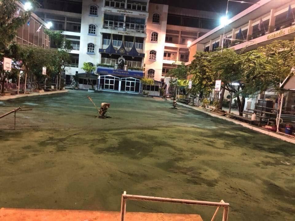 2 - https://ฉัตรภูรินท์รับเหมาเทพื้นคอนกรีต.com | ฉัตรภูรินท์ รับเหมาเทพื้นคอนกรีต รับเทพื้นปูน ลานจอดรถ พื้นขัดมัน ครบวงจร โดยทีมงานผู้เชี่ยวชาญประสบการณ์ 15 ปี การันตีคุณภาพ งบไม่บานปลาย รับประกันผลงาน และหักเงินประกันผลงาน