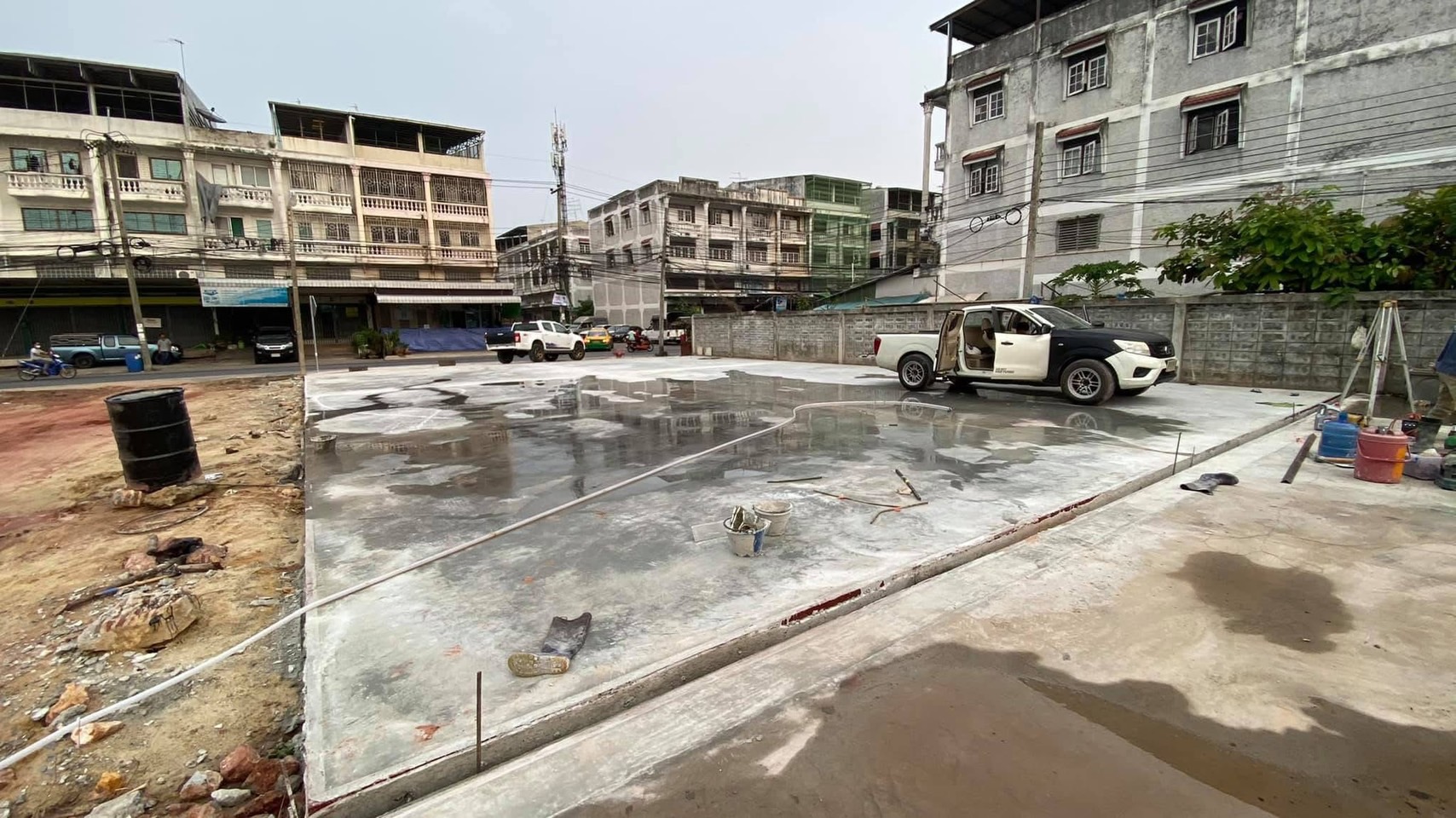 22 - https://ฉัตรภูรินท์รับเหมาเทพื้นคอนกรีต.com | ฉัตรภูรินท์ รับเหมาเทพื้นคอนกรีต รับเทพื้นปูน ลานจอดรถ พื้นขัดมัน ครบวงจร โดยทีมงานผู้เชี่ยวชาญประสบการณ์ 15 ปี การันตีคุณภาพ งบไม่บานปลาย รับประกันผลงาน และหักเงินประกันผลงาน