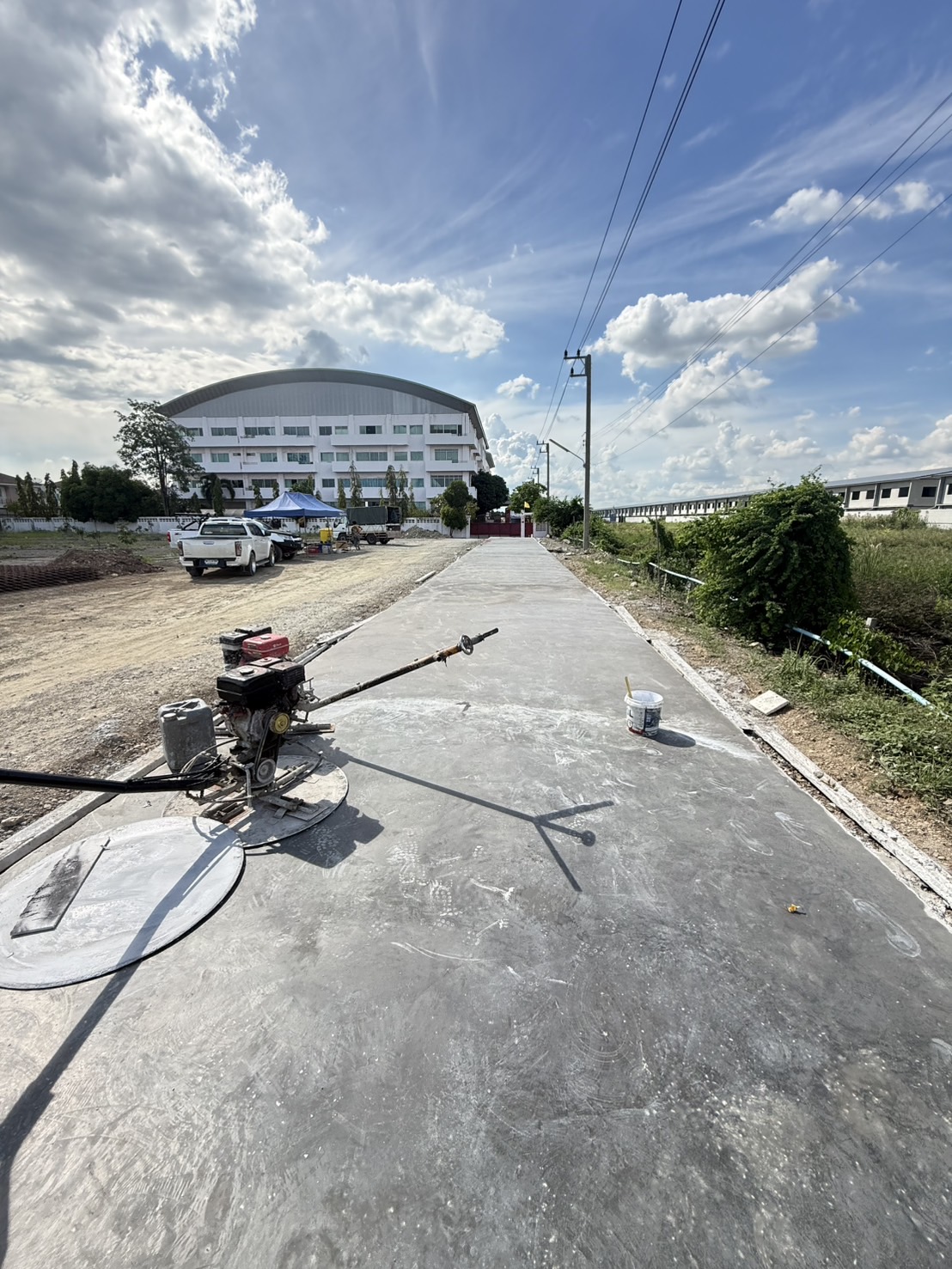 29 - https://ฉัตรภูรินท์รับเหมาเทพื้นคอนกรีต.com | ฉัตรภูรินท์ รับเหมาเทพื้นคอนกรีต รับเทพื้นปูน ลานจอดรถ พื้นขัดมัน ครบวงจร โดยทีมงานผู้เชี่ยวชาญประสบการณ์ 15 ปี การันตีคุณภาพ งบไม่บานปลาย รับประกันผลงาน และหักเงินประกันผลงาน