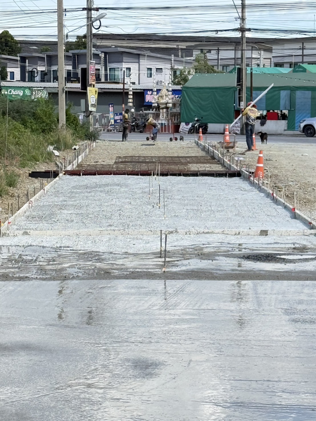 30 - https://ฉัตรภูรินท์รับเหมาเทพื้นคอนกรีต.com | ฉัตรภูรินท์ รับเหมาเทพื้นคอนกรีต รับเทพื้นปูน ลานจอดรถ พื้นขัดมัน ครบวงจร โดยทีมงานผู้เชี่ยวชาญประสบการณ์ 15 ปี การันตีคุณภาพ งบไม่บานปลาย รับประกันผลงาน และหักเงินประกันผลงาน