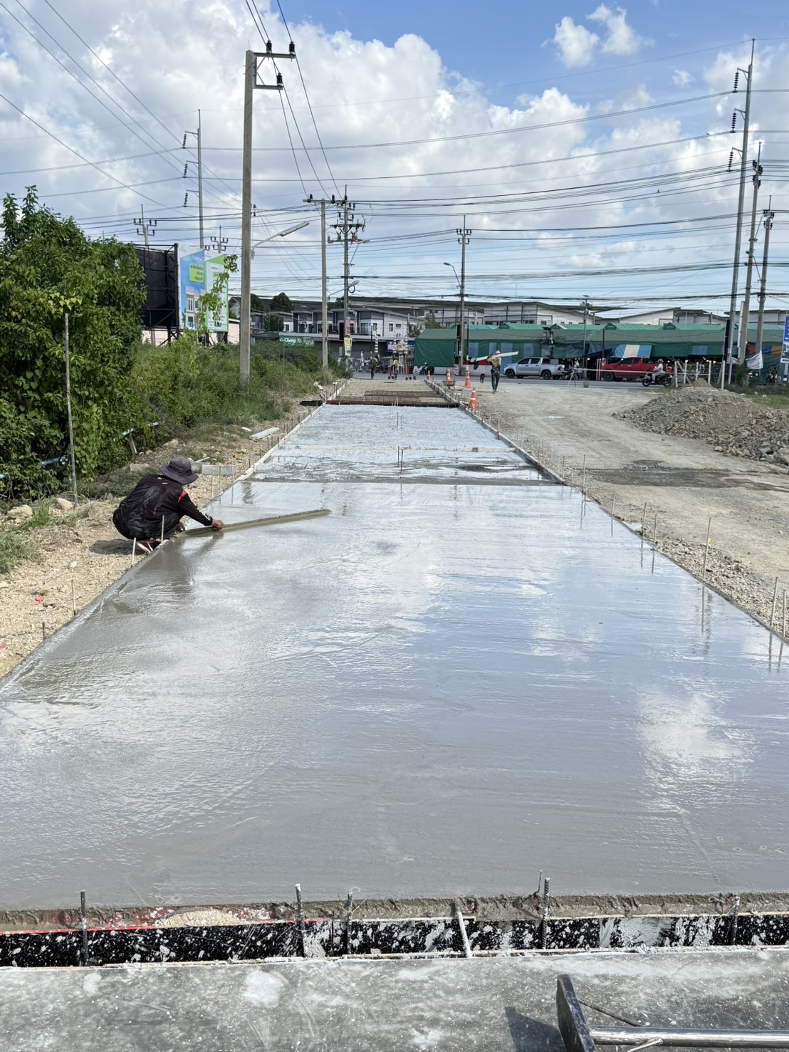 31 - https://ฉัตรภูรินท์รับเหมาเทพื้นคอนกรีต.com | ฉัตรภูรินท์ รับเหมาเทพื้นคอนกรีต รับเทพื้นปูน ลานจอดรถ พื้นขัดมัน ครบวงจร โดยทีมงานผู้เชี่ยวชาญประสบการณ์ 15 ปี การันตีคุณภาพ งบไม่บานปลาย รับประกันผลงาน และหักเงินประกันผลงาน