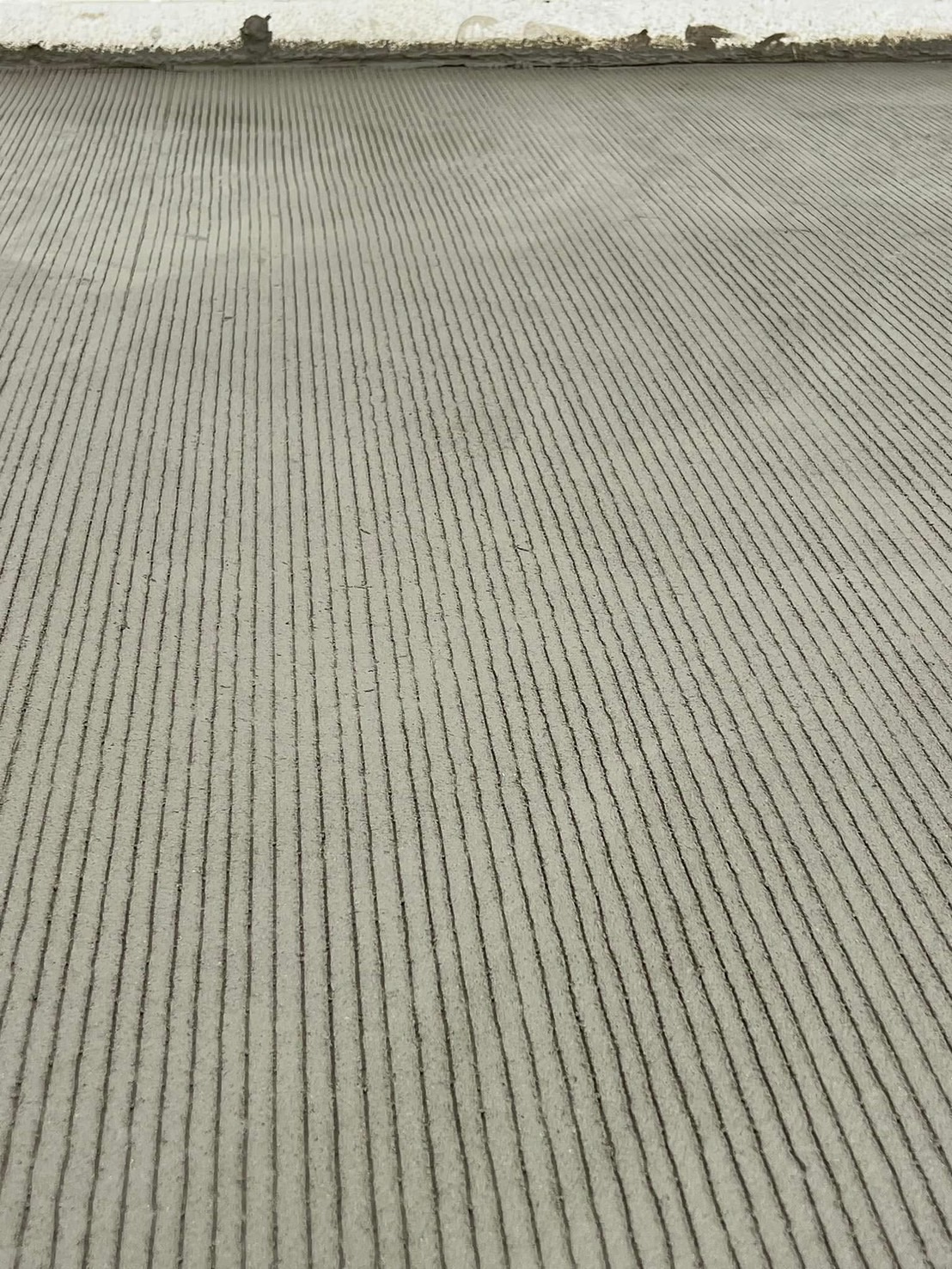 4 - https://ฉัตรภูรินท์รับเหมาเทพื้นคอนกรีต.com | ฉัตรภูรินท์ รับเหมาเทพื้นคอนกรีต รับเทพื้นปูน ลานจอดรถ พื้นขัดมัน ครบวงจร โดยทีมงานผู้เชี่ยวชาญประสบการณ์ 15 ปี การันตีคุณภาพ งบไม่บานปลาย รับประกันผลงาน และหักเงินประกันผลงาน