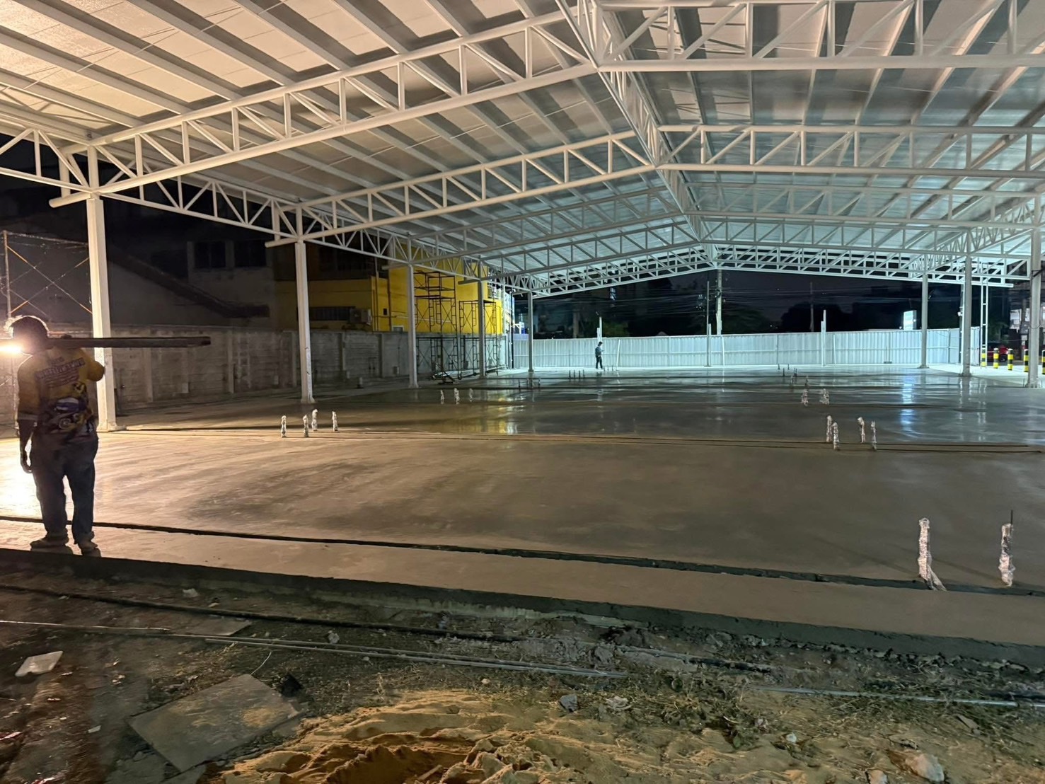 1 - https://ฉัตรภูรินท์รับเหมาเทพื้นคอนกรีต.com | ฉัตรภูรินท์ รับเหมาเทพื้นคอนกรีต รับเทพื้นปูน ลานจอดรถ พื้นขัดมัน ครบวงจร โดยทีมงานผู้เชี่ยวชาญประสบการณ์ 15 ปี การันตีคุณภาพ งบไม่บานปลาย รับประกันผลงาน และหักเงินประกันผลงาน