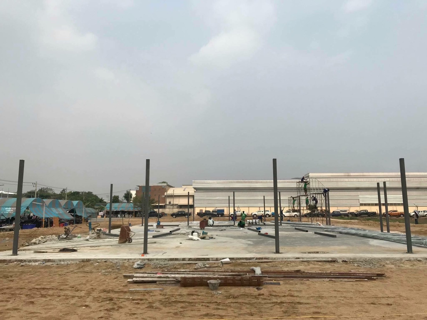 2 - https://ฉัตรภูรินท์รับเหมาเทพื้นคอนกรีต.com | ฉัตรภูรินท์ รับเหมาเทพื้นคอนกรีต รับเทพื้นปูน ลานจอดรถ พื้นขัดมัน ครบวงจร โดยทีมงานผู้เชี่ยวชาญประสบการณ์ 15 ปี การันตีคุณภาพ งบไม่บานปลาย รับประกันผลงาน และหักเงินประกันผลงาน