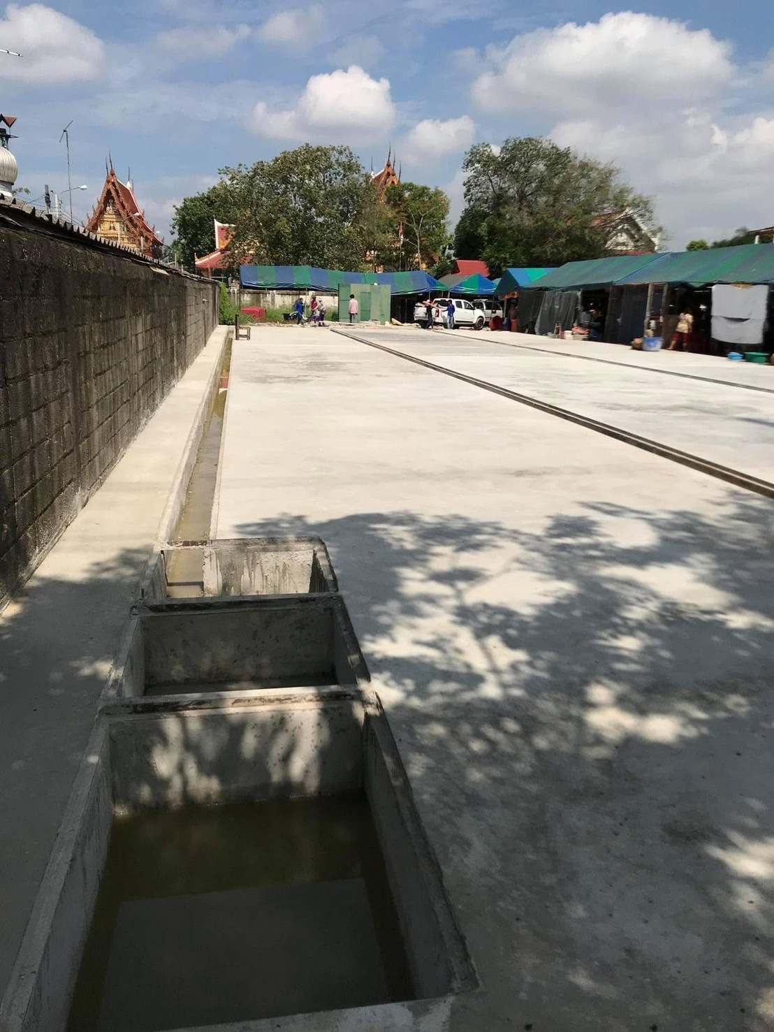 4 - https://ฉัตรภูรินท์รับเหมาเทพื้นคอนกรีต.com | ฉัตรภูรินท์ รับเหมาเทพื้นคอนกรีต รับเทพื้นปูน ลานจอดรถ พื้นขัดมัน ครบวงจร โดยทีมงานผู้เชี่ยวชาญประสบการณ์ 15 ปี การันตีคุณภาพ งบไม่บานปลาย รับประกันผลงาน และหักเงินประกันผลงาน