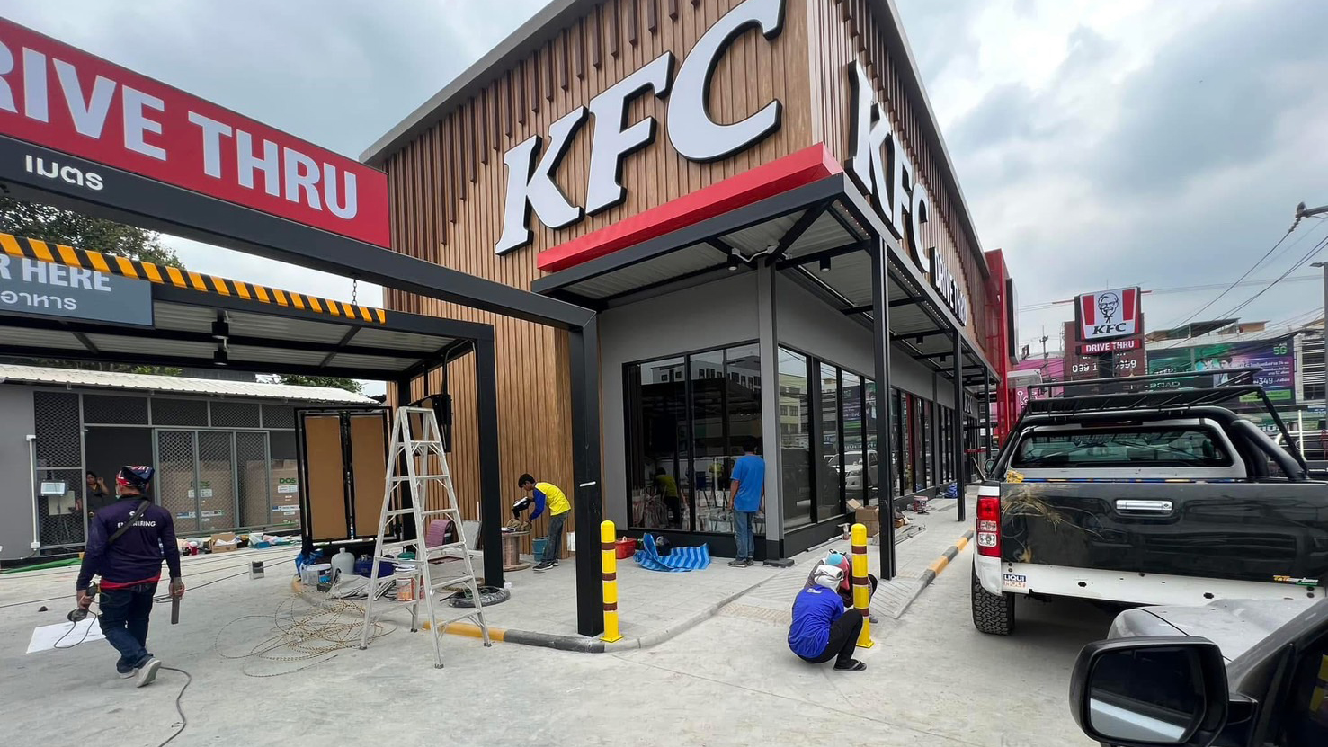 1 - https://ฉัตรภูรินท์รับเหมาเทพื้นคอนกรีต.com | ฉัตรภูรินท์ รับเหมาเทพื้นคอนกรีต รับเทพื้นปูน ลานจอดรถ พื้นขัดมัน ครบวงจร โดยทีมงานผู้เชี่ยวชาญประสบการณ์ 15 ปี การันตีคุณภาพ งบไม่บานปลาย รับประกันผลงาน และหักเงินประกันผลงาน