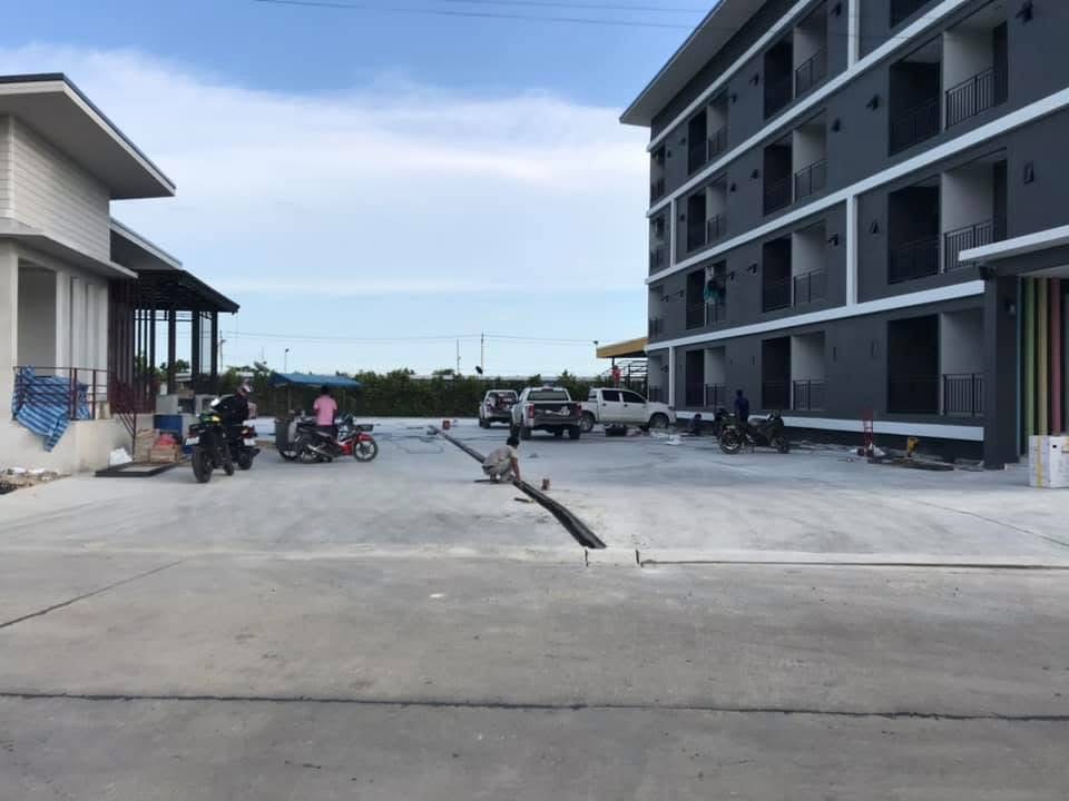 3 - https://ฉัตรภูรินท์รับเหมาเทพื้นคอนกรีต.com | ฉัตรภูรินท์ รับเหมาเทพื้นคอนกรีต รับเทพื้นปูน ลานจอดรถ พื้นขัดมัน ครบวงจร โดยทีมงานผู้เชี่ยวชาญประสบการณ์ 15 ปี การันตีคุณภาพ งบไม่บานปลาย รับประกันผลงาน และหักเงินประกันผลงาน